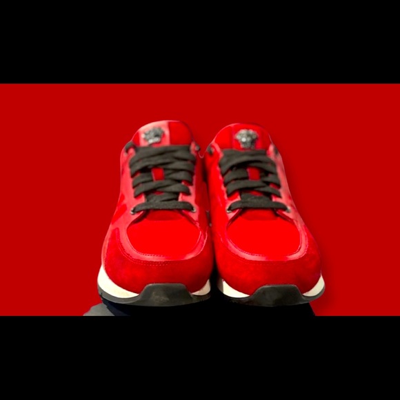 Versace - Picture 6 of 6